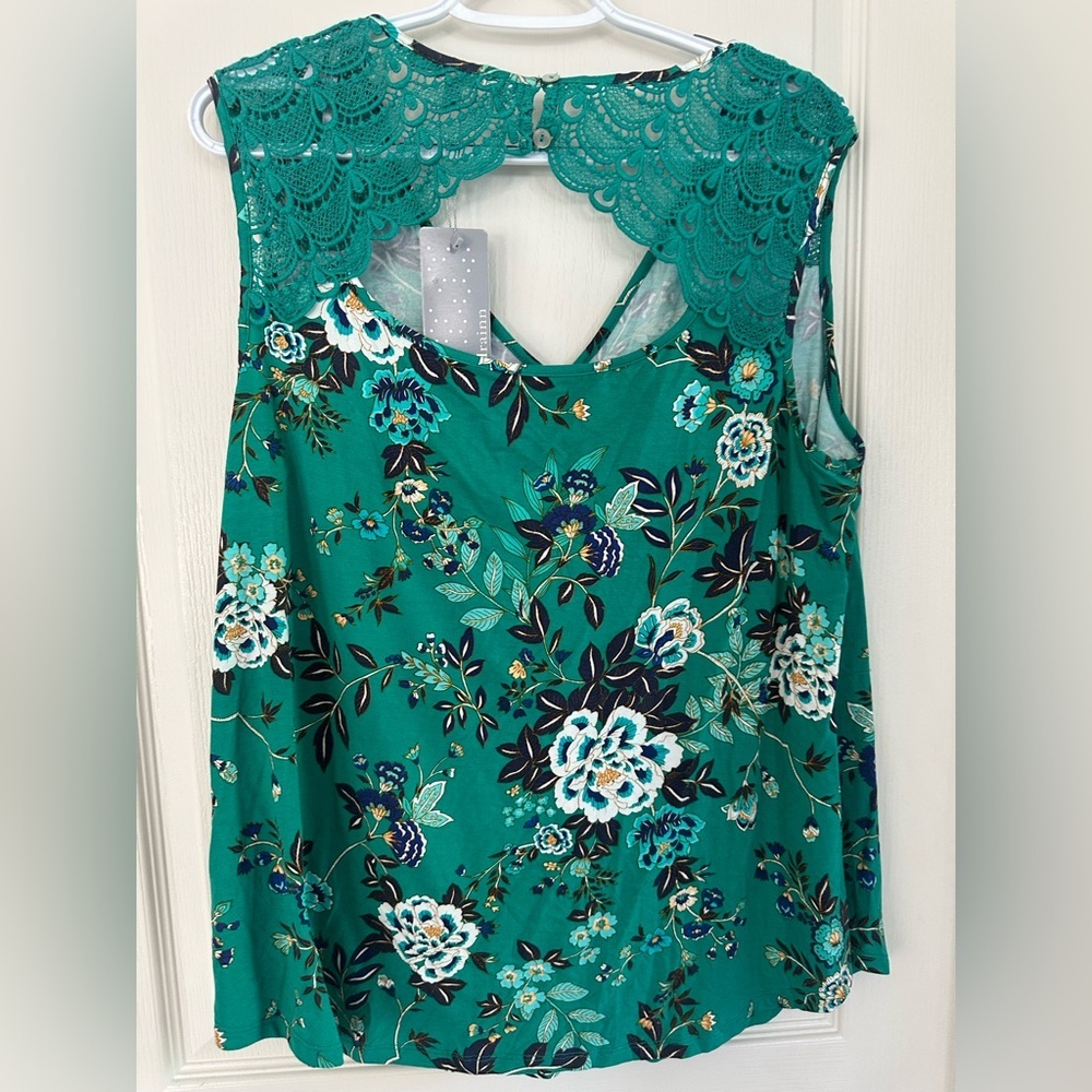 NWT Women’s Daniel Rainn Sleeveless Top Size 1X - with Lace - Picture 2 of 9